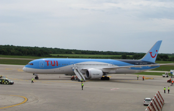B787-9 u Puli, photo: Pula Airport