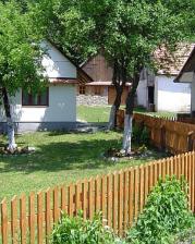 Selo Rizvanuša pokraj Velebita