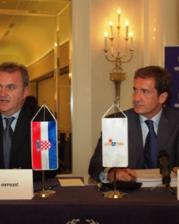Veljko Ostojic i Niko Bulic na sjednici Sabora HTZa
