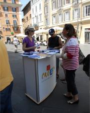Piazza San Lorenzo in Lucina 