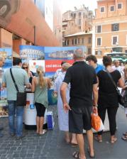 Piazza San Lorenzo in Lucina 