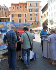 Piazza San Lorenzo in Lucina 