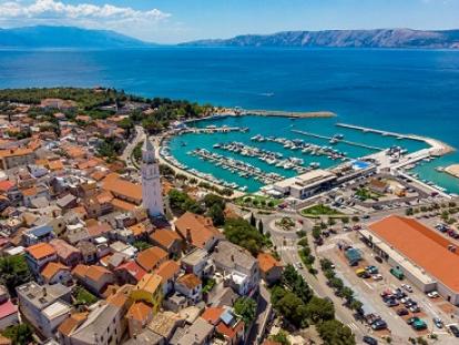 Studio Saršon Novi Vinodolski i Marina Novi sa strane Bribira