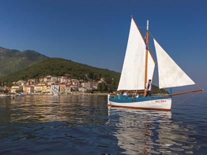 Srđan Hulak Smotra i regata tradicijskih barki u M. Dragi, autor Srđan Hulak