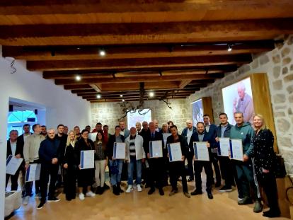 TZ Orebić Turističke zajednice dodijelile su 68 certifikata kvalitete čime se potvrdila visoka kvaliteta usluge i proizvoda destinacije Pelješac.